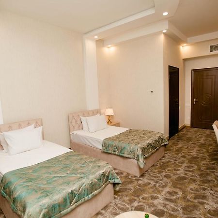 Cinema Boutique Hotel ギャンジャ エクステリア 写真