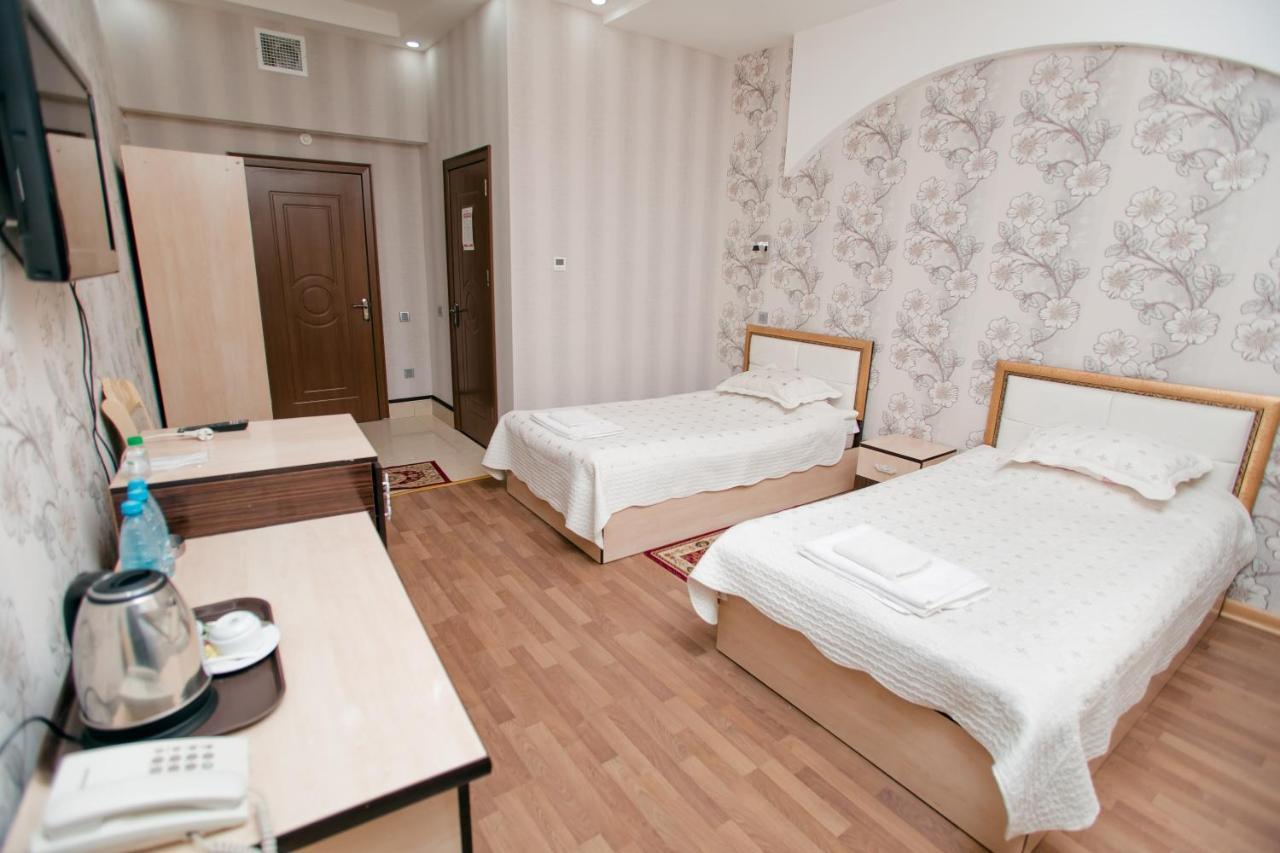 Cinema Boutique Hotel ギャンジャ エクステリア 写真