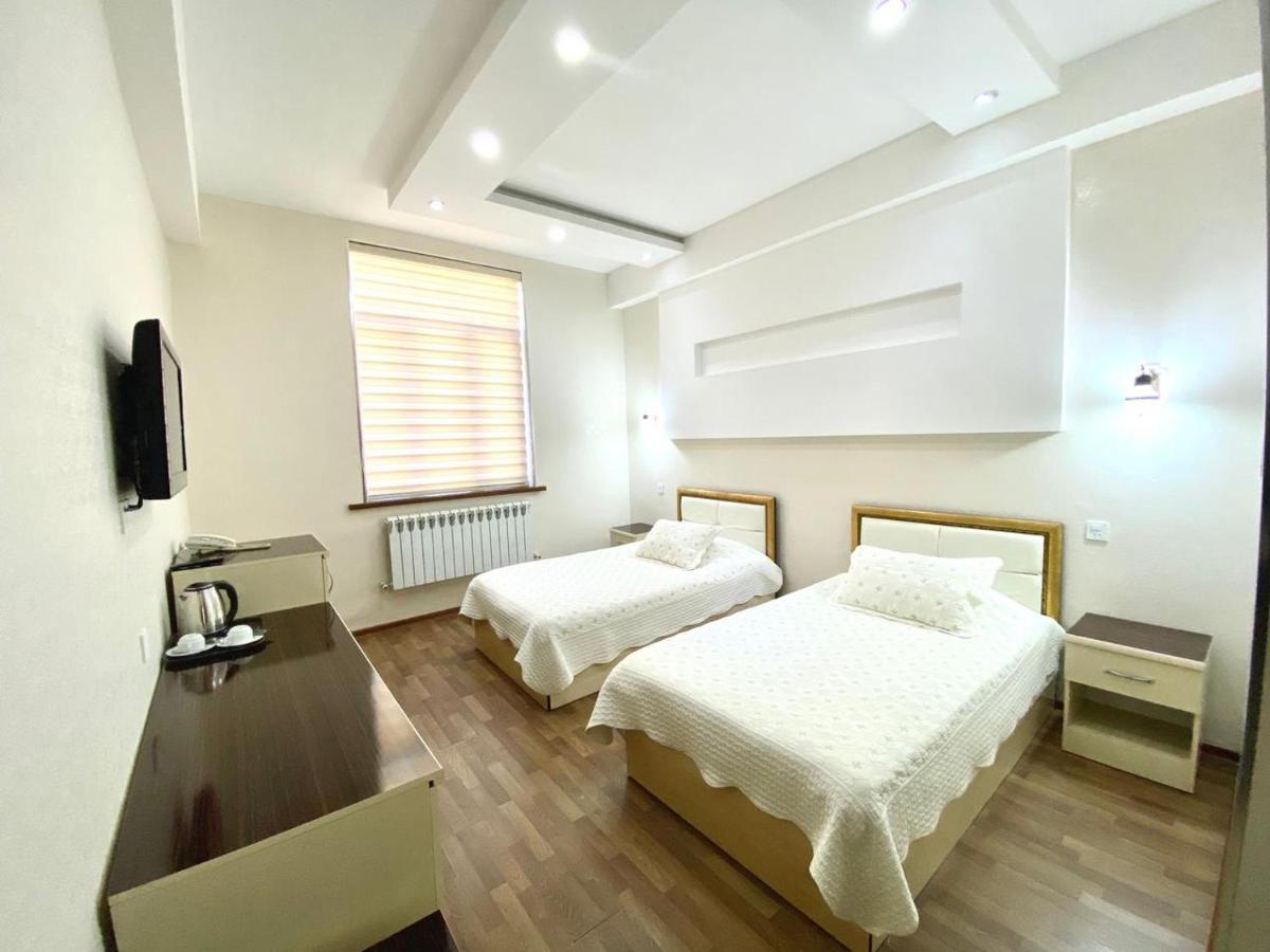 Cinema Boutique Hotel ギャンジャ エクステリア 写真