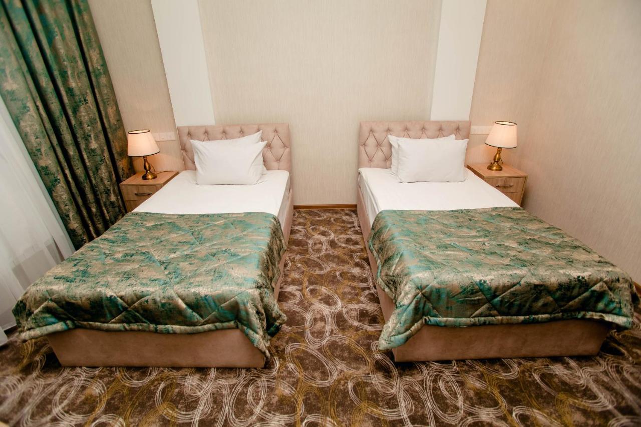 Cinema Boutique Hotel ギャンジャ エクステリア 写真