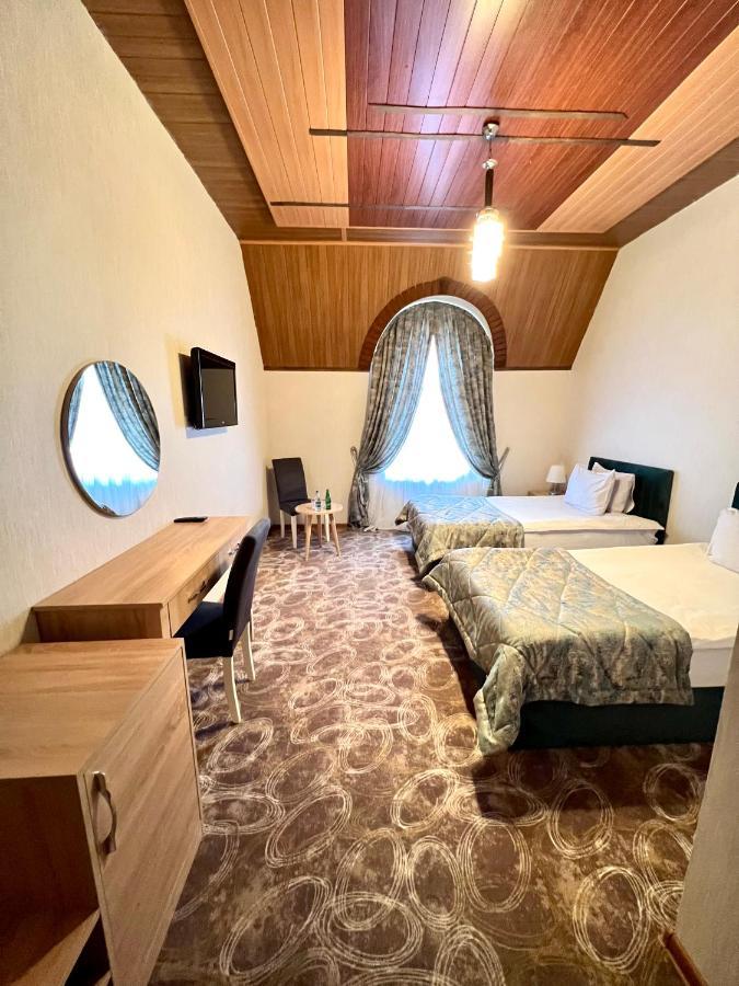 Cinema Boutique Hotel ギャンジャ エクステリア 写真