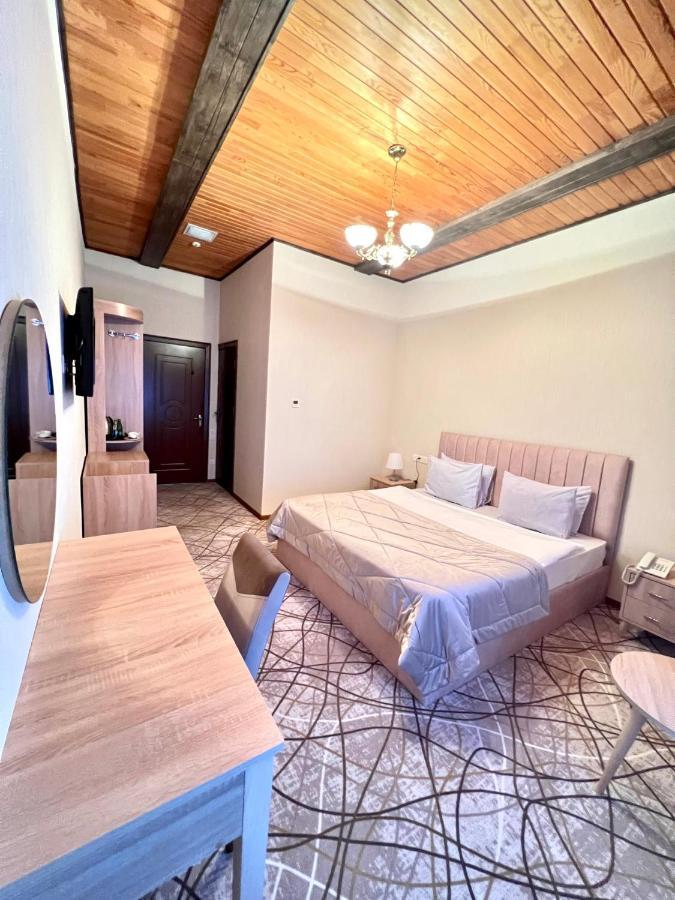 Cinema Boutique Hotel ギャンジャ エクステリア 写真