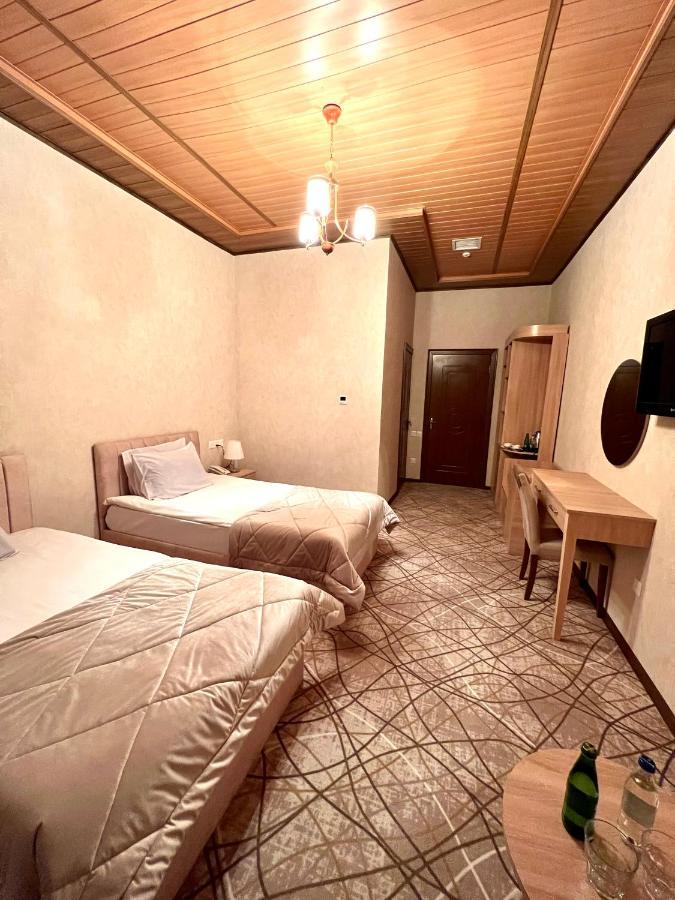 Cinema Boutique Hotel ギャンジャ エクステリア 写真