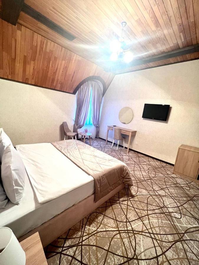 Cinema Boutique Hotel ギャンジャ エクステリア 写真
