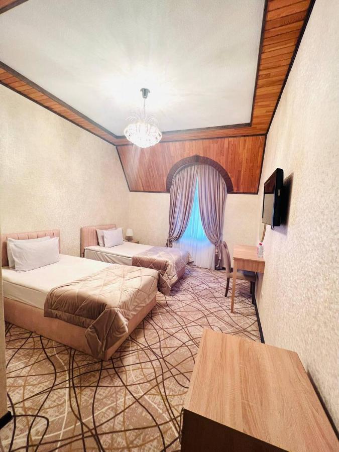 Cinema Boutique Hotel ギャンジャ エクステリア 写真