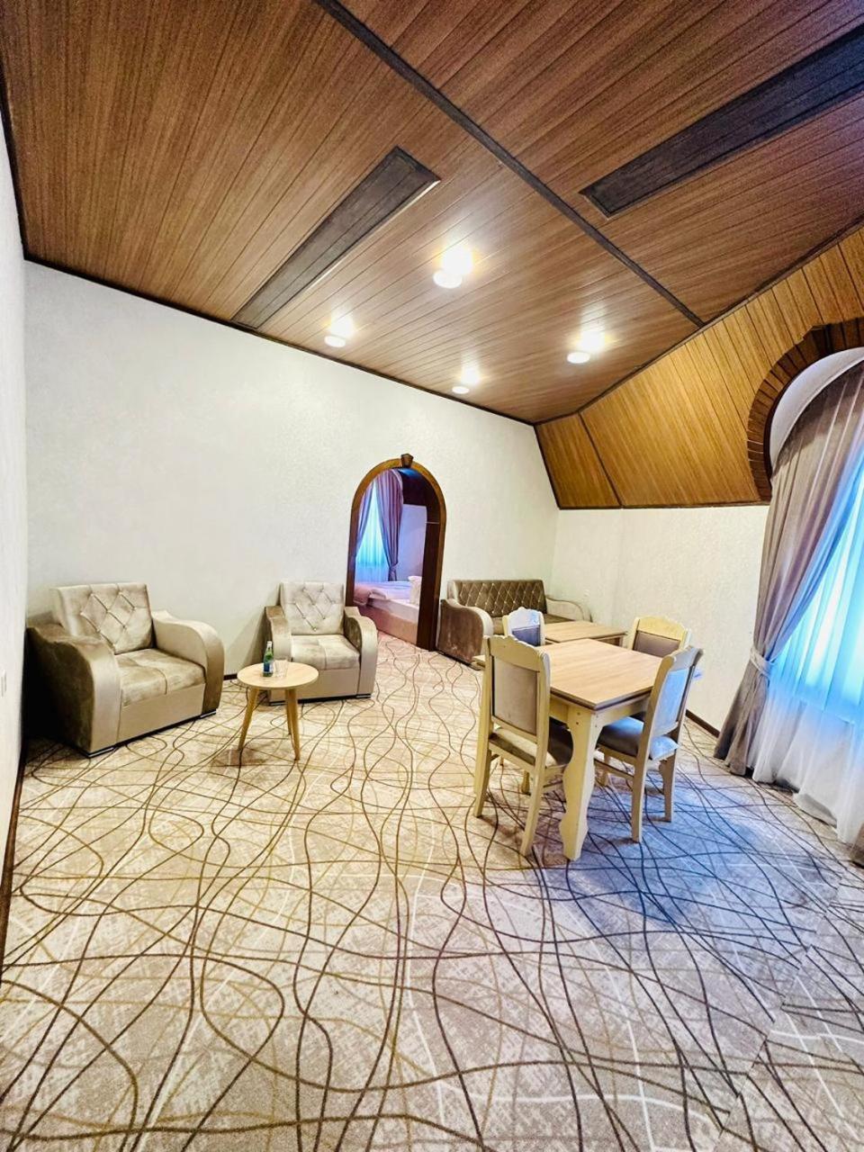 Cinema Boutique Hotel ギャンジャ エクステリア 写真