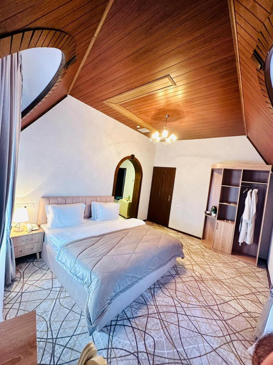 Cinema Boutique Hotel ギャンジャ エクステリア 写真