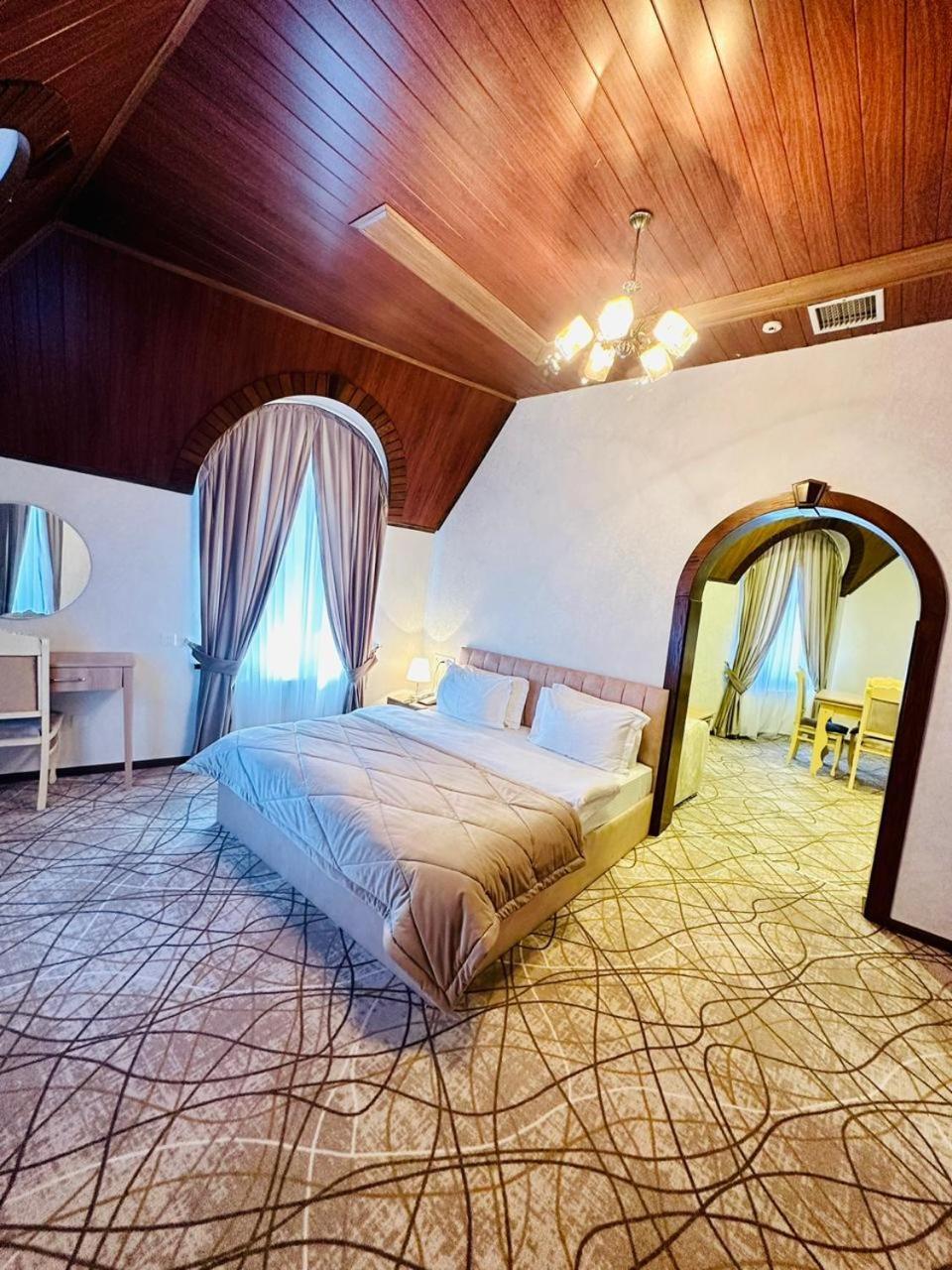 Cinema Boutique Hotel ギャンジャ エクステリア 写真